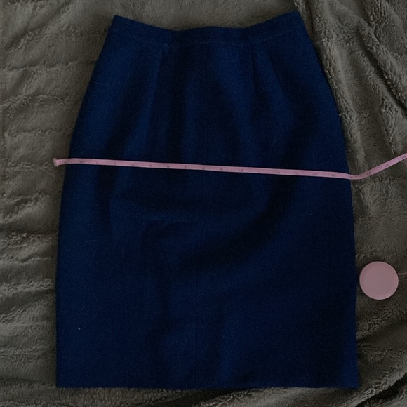 Lucia 100% pure wool vintage skirt suit - Picture 11 of 12